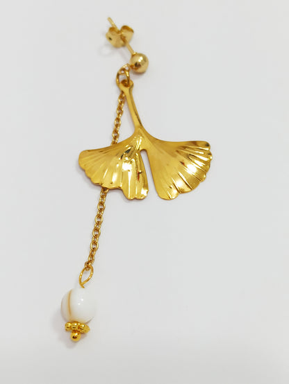 Boucles d'oreilles feuille de ginkgo et perles d'eau douce