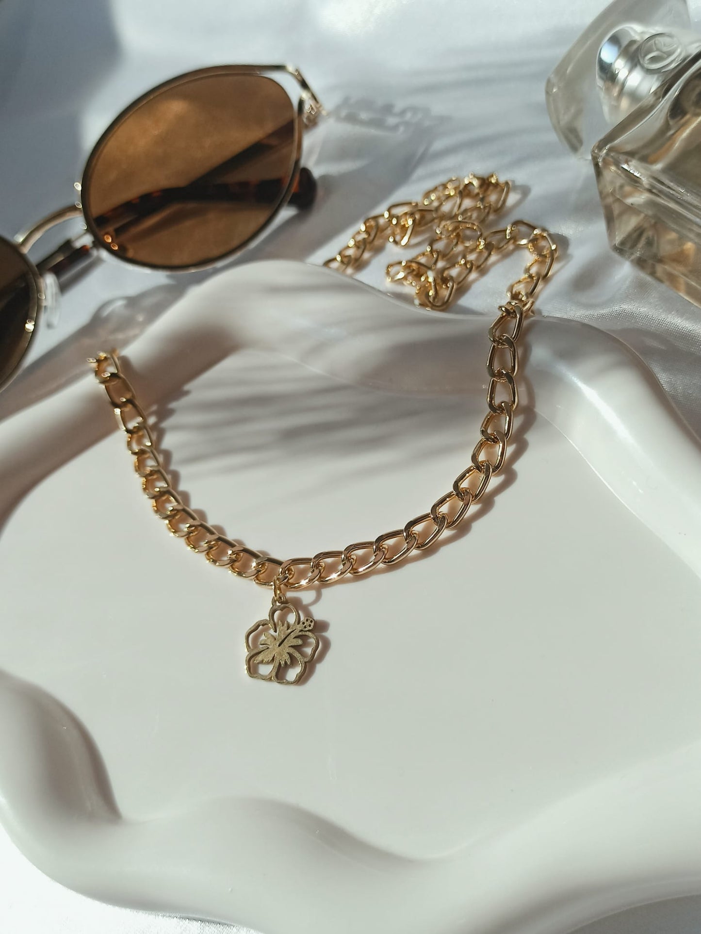 Collier fleur de monoï