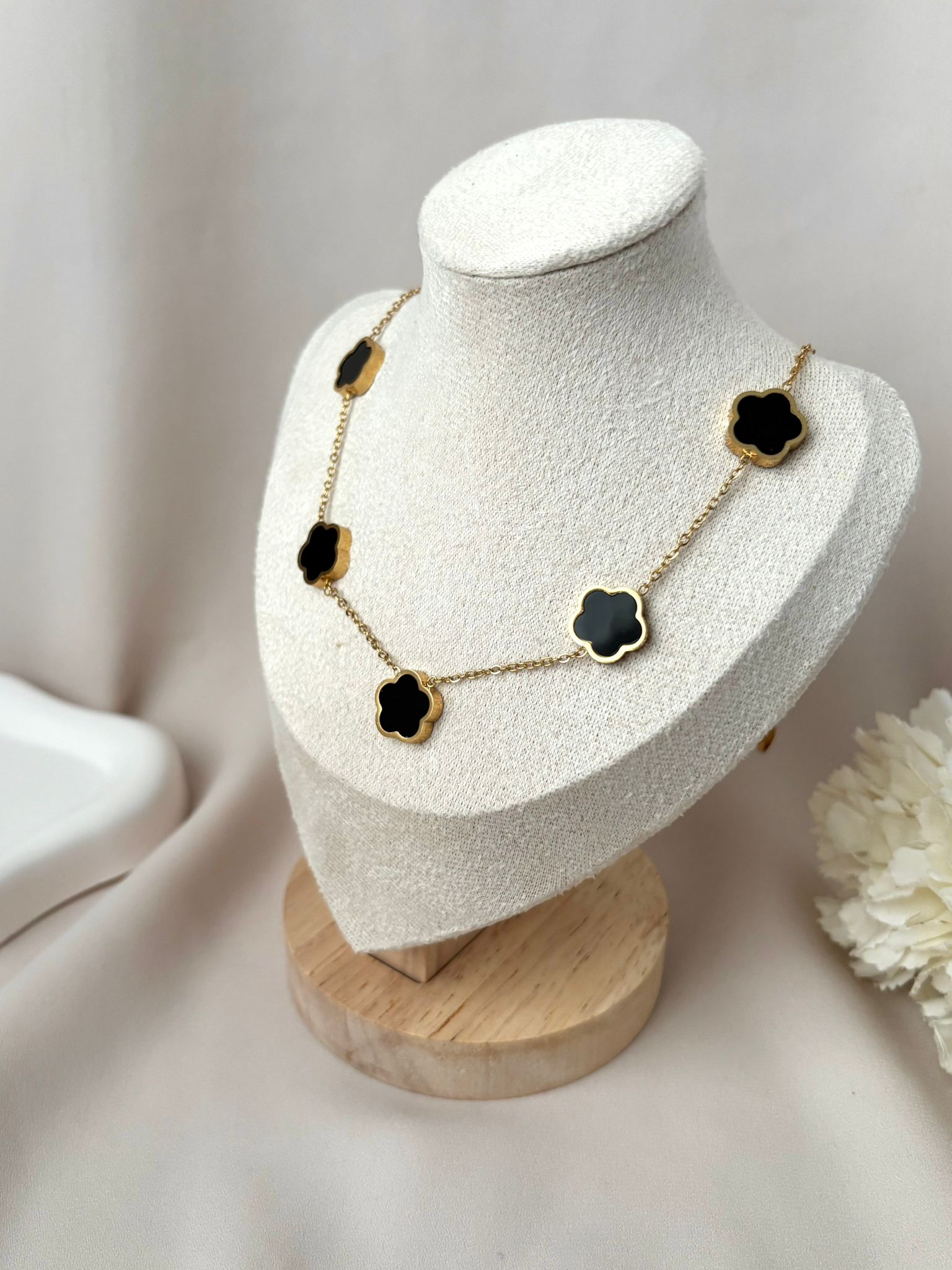 Collier fleur ~acier inoxydable~ noir