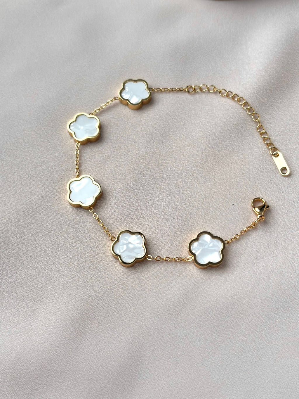 Bracelet fleur ~acier inoxydable~ blanc