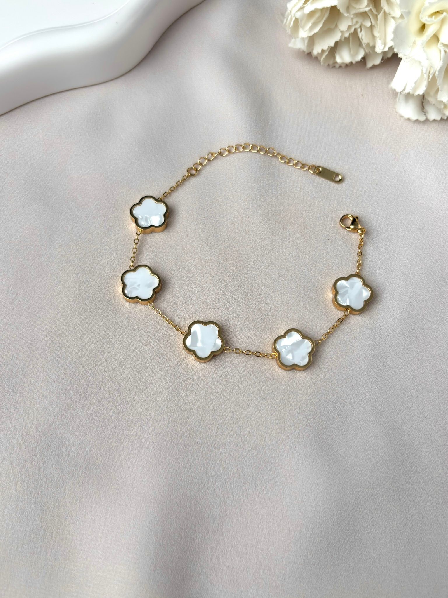 Bracelet fleur ~acier inoxydable~ blanc
