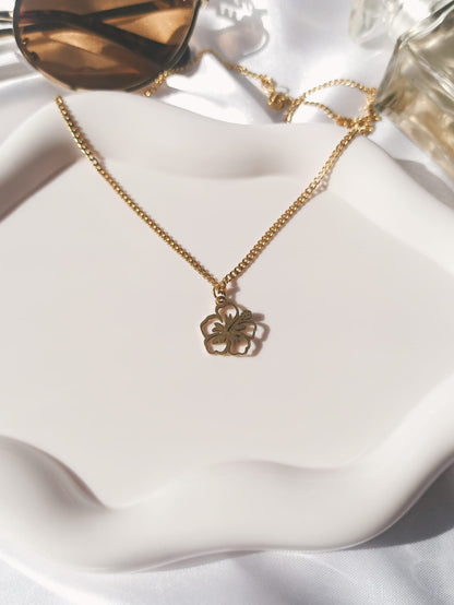 Collier fleur de monoï