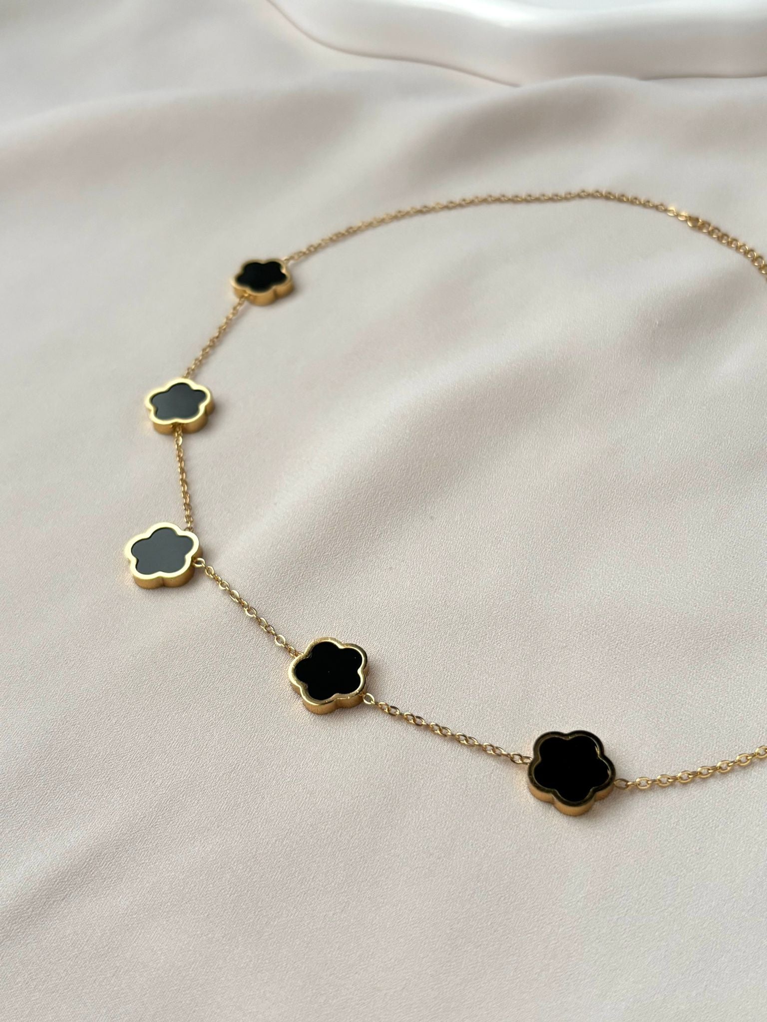 Collier fleur ~acier inoxydable~ noir