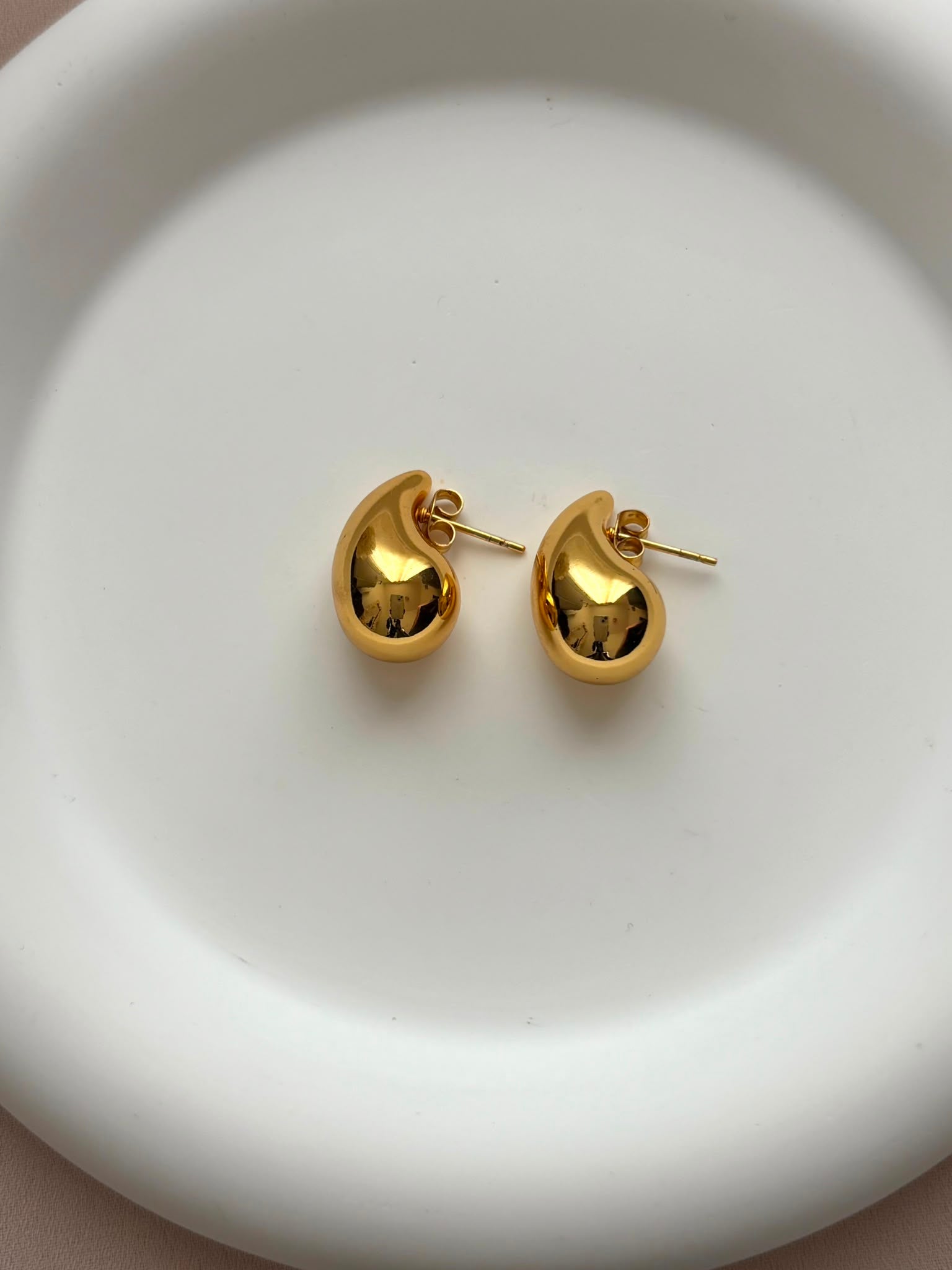 Boucles d'oreilles goutte doré (3 tailles)