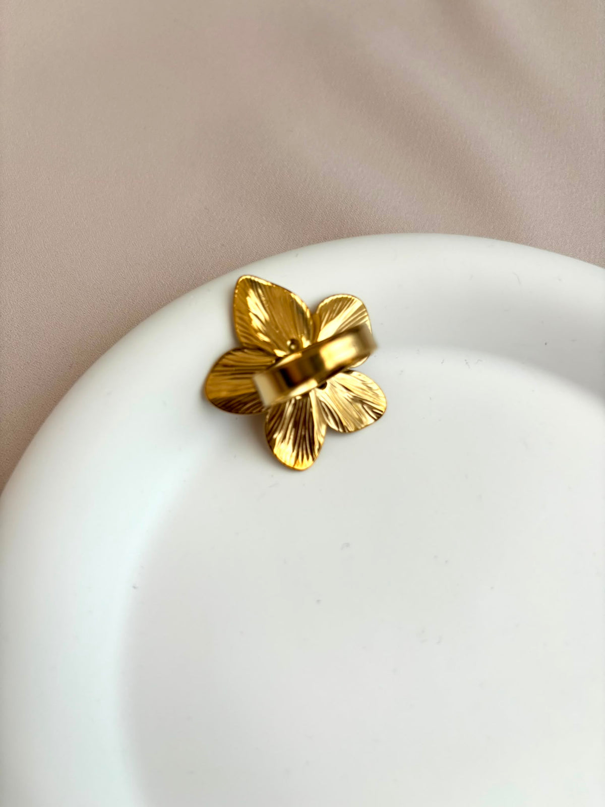 Grosse bague fleur