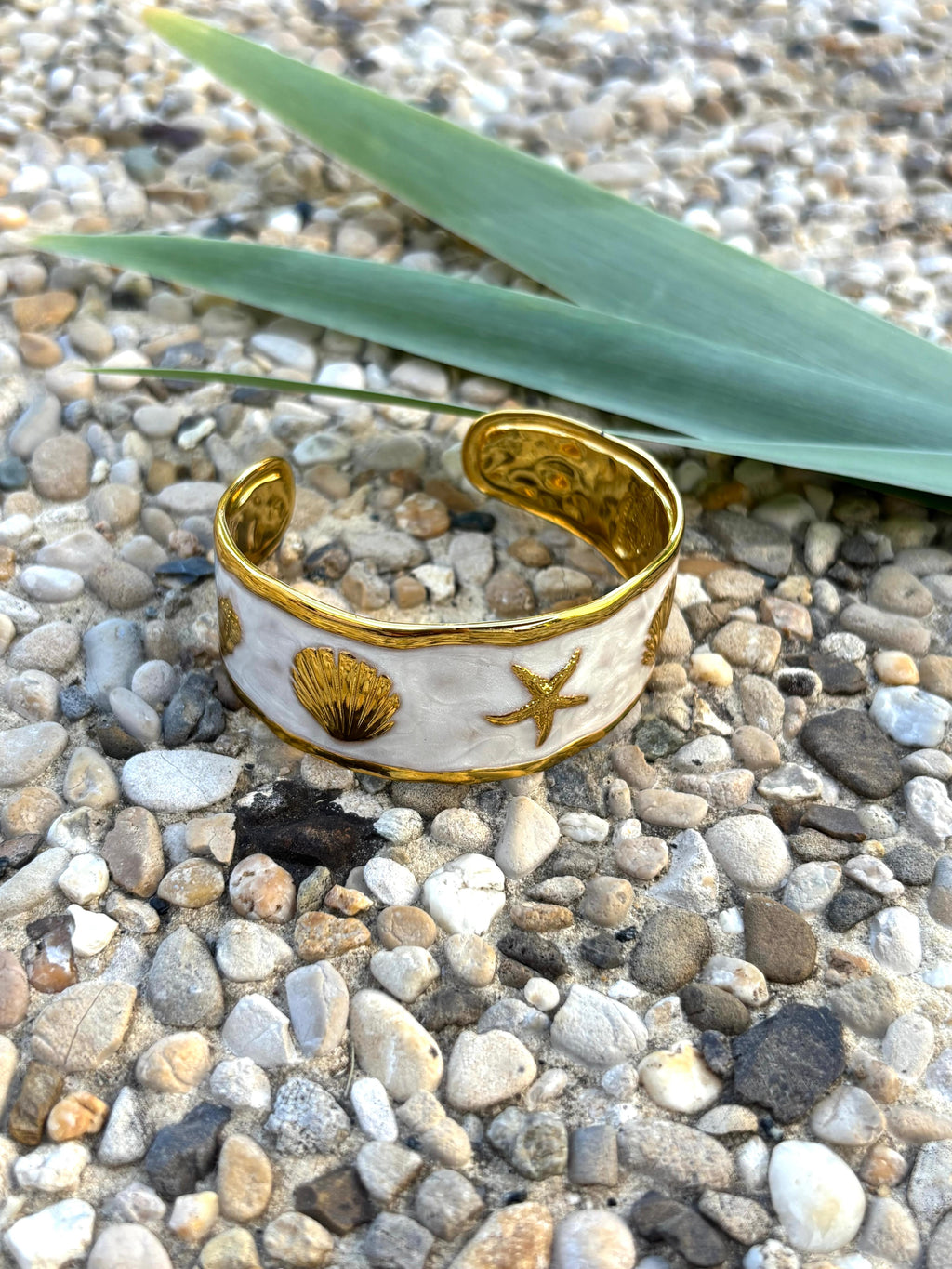 Bracelet émaillé blanc coquillage