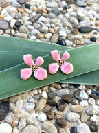 Boucles d’oreilles fleur émaillé rose