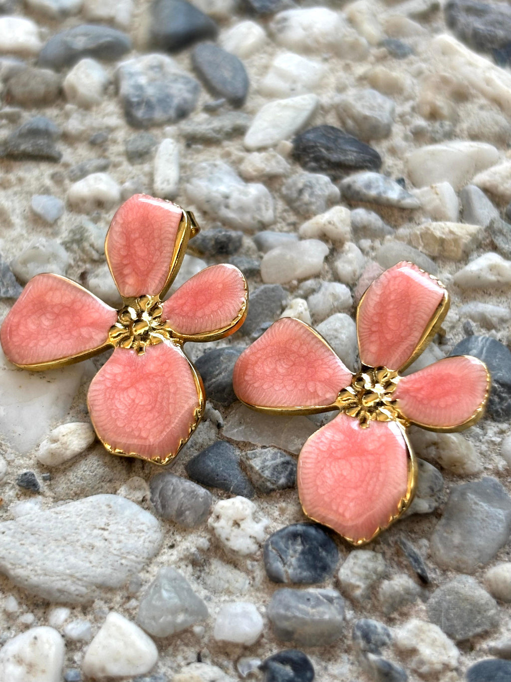 Boucles d’oreilles fleur émaillé orange
