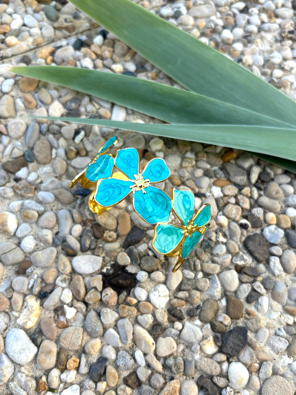 Bracelet fleur émaillé bleu turquoise