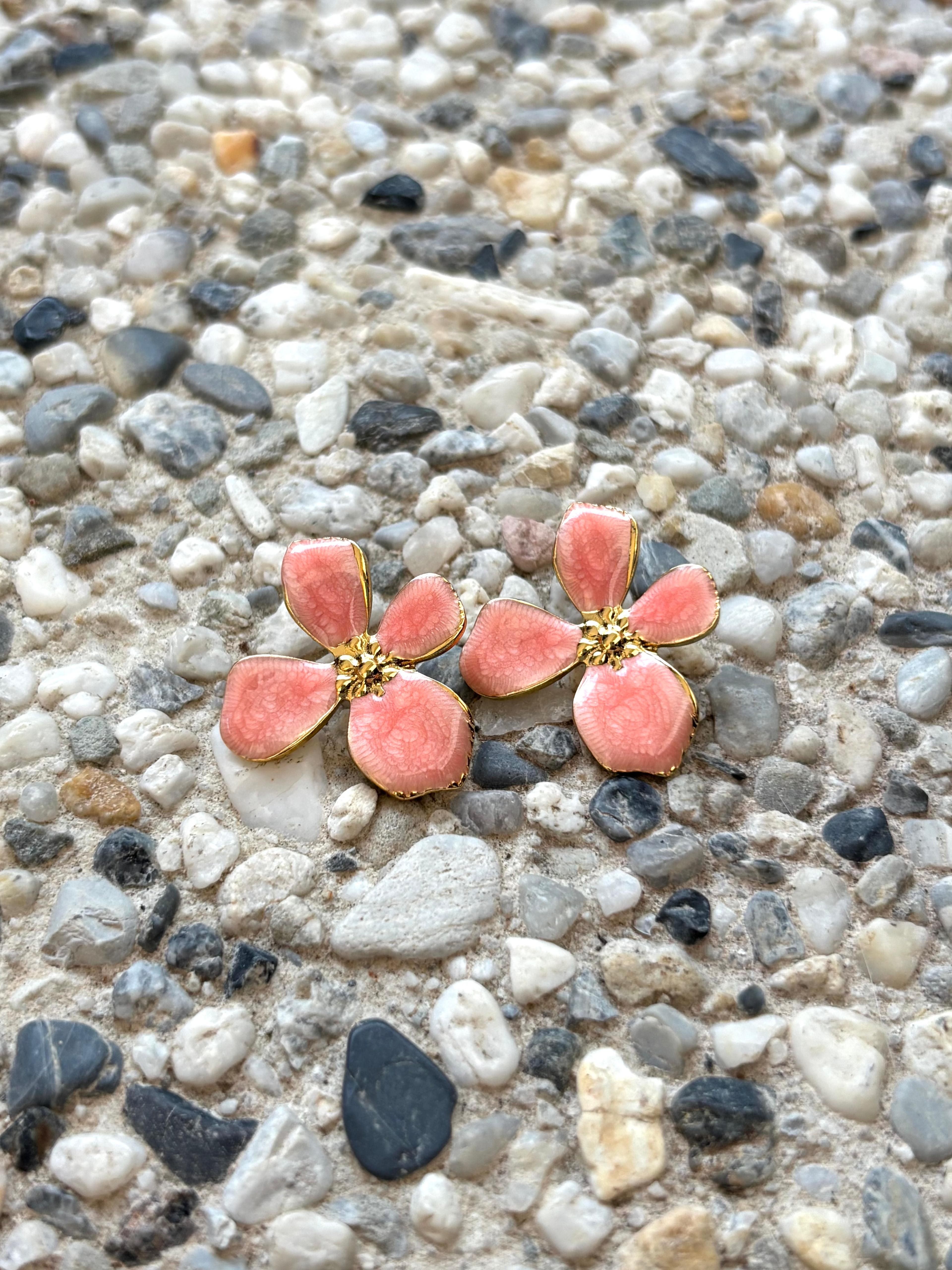 Boucles d’oreilles fleur émaillé orange