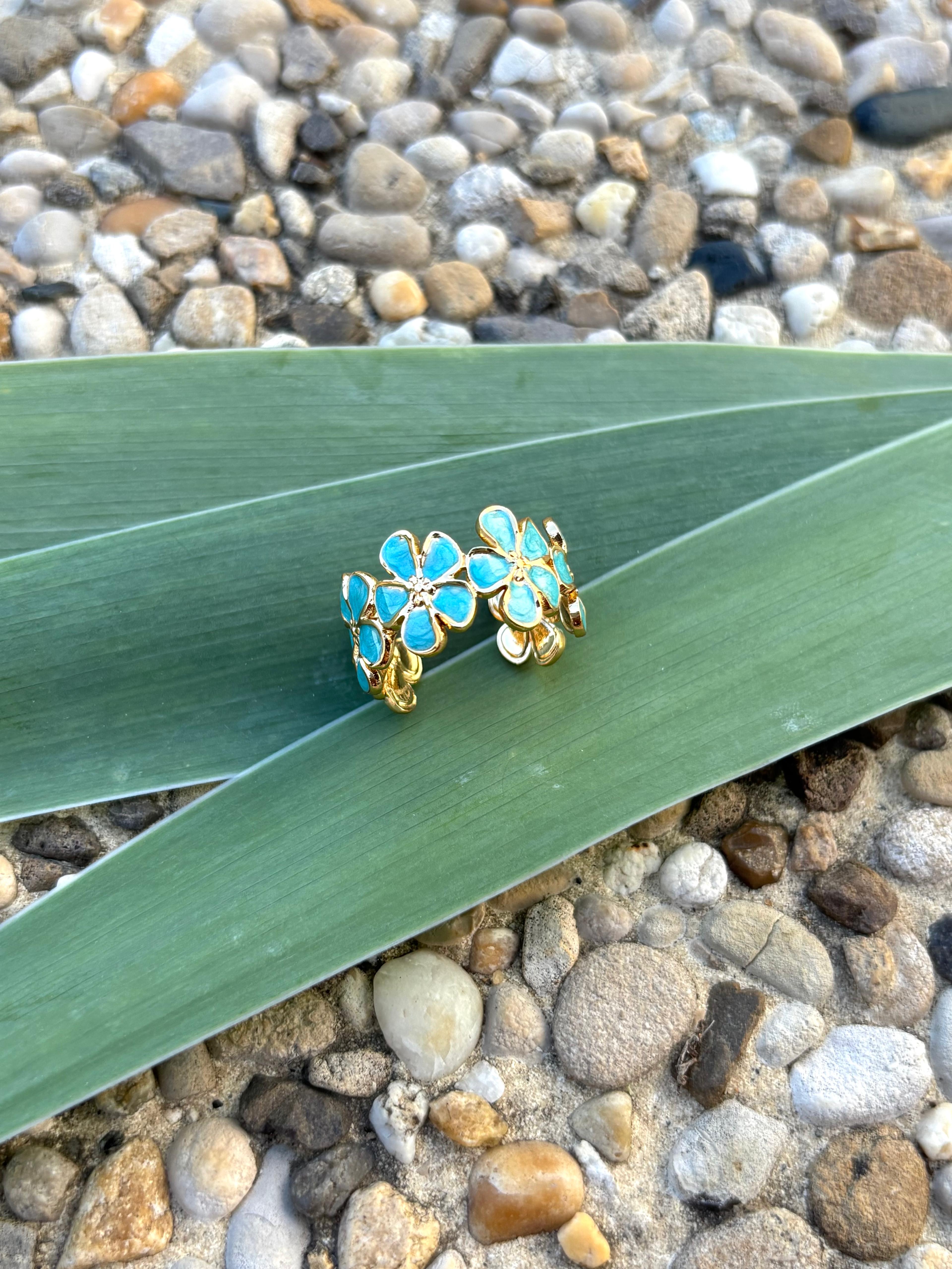Bague petites fleurs émail bleu turquoise
