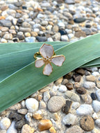Bague fleur émail blanche