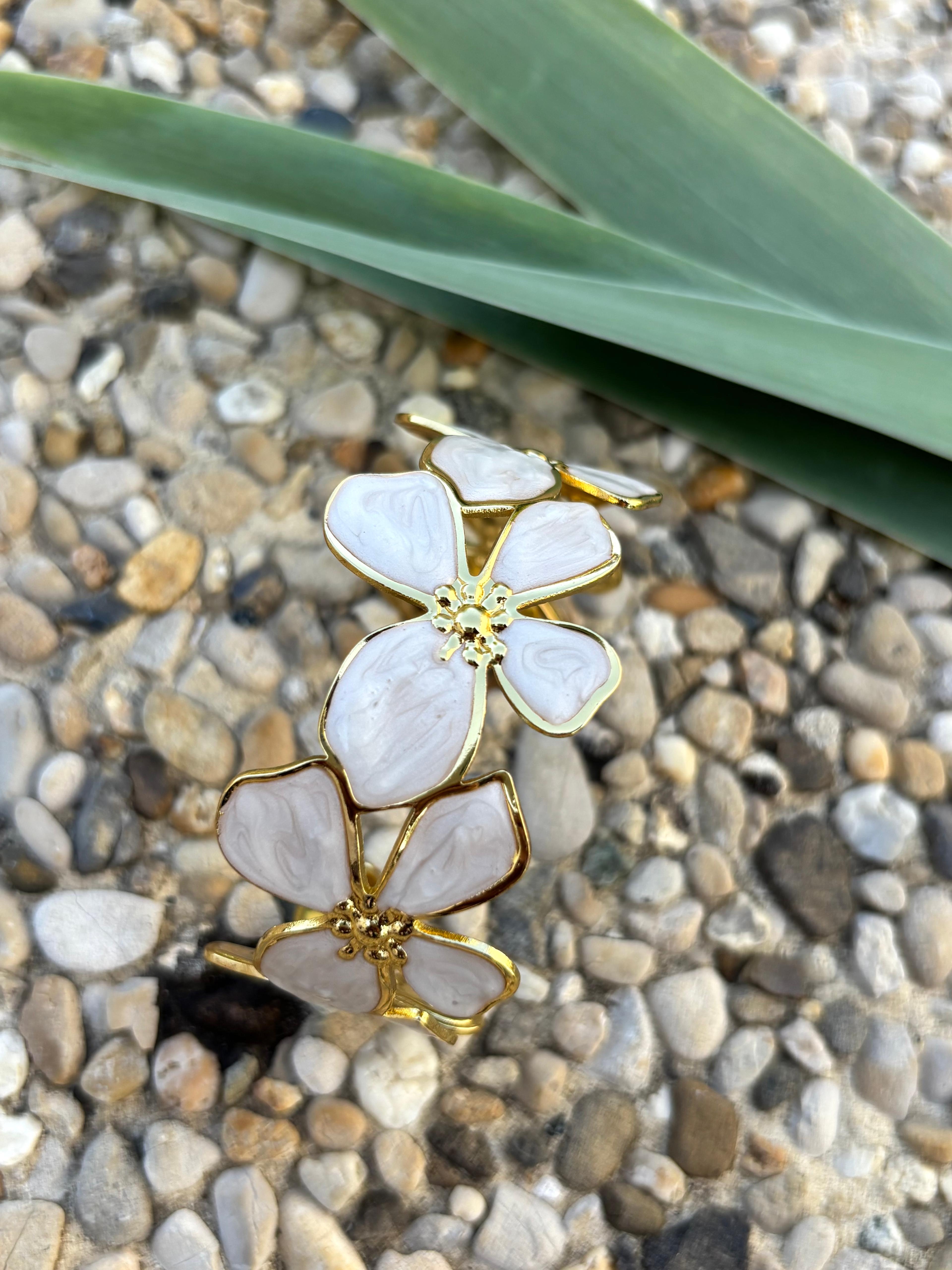 Bracelet fleur émaillé blanc