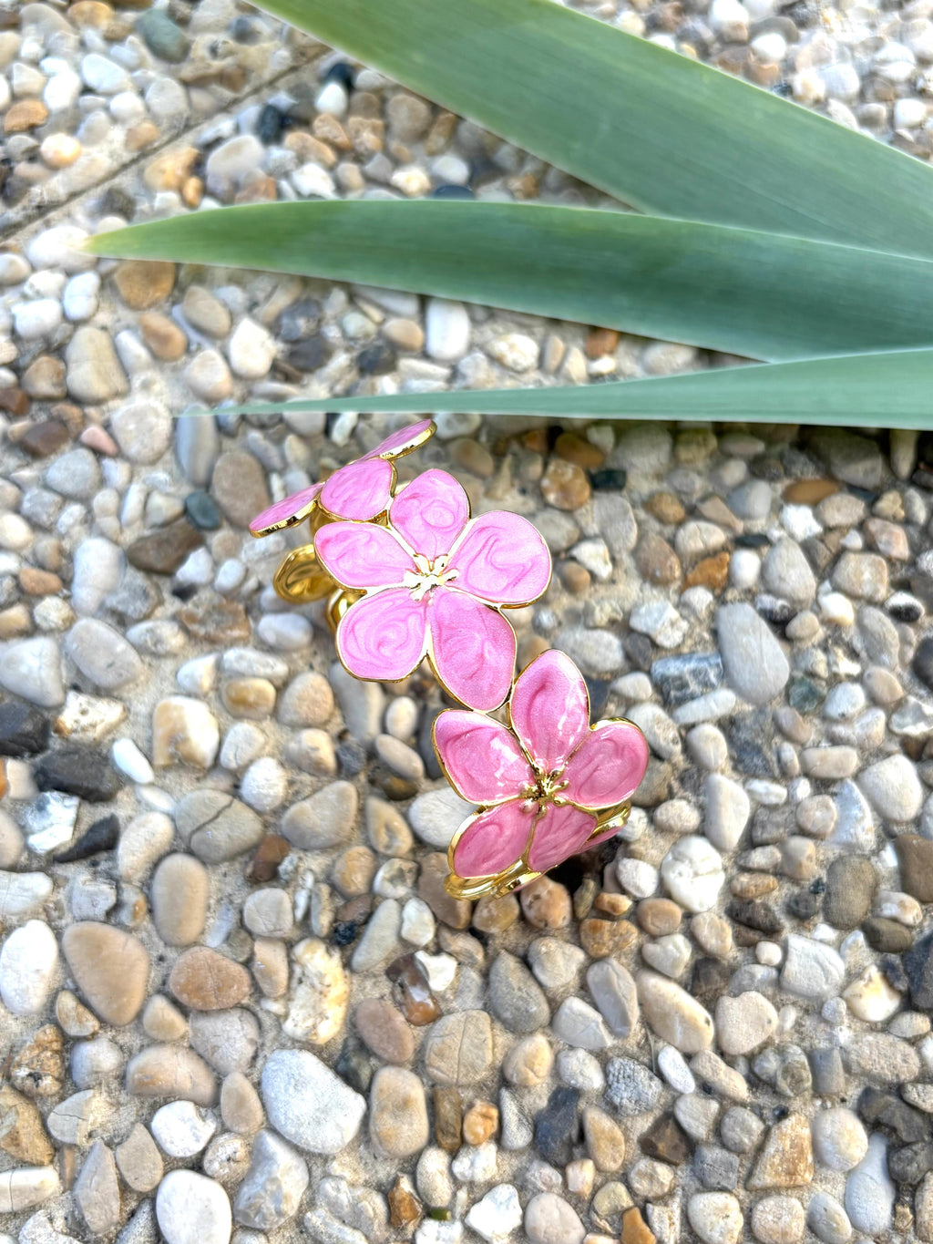 Bracelet fleur émaillé rose